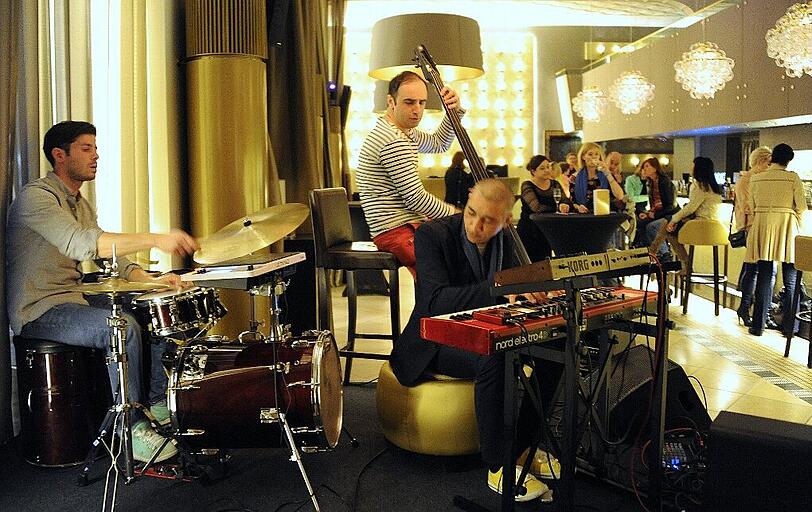Das Konstantin Kostov Trio im Rilano No. 6 in der Ottostraße.