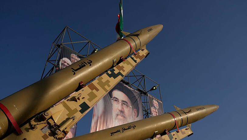 Irans oberster F&uuml;hrer, Modschtaba Chamenei, legt Vorgehen im Kriegsfall fest. (Archivbild)