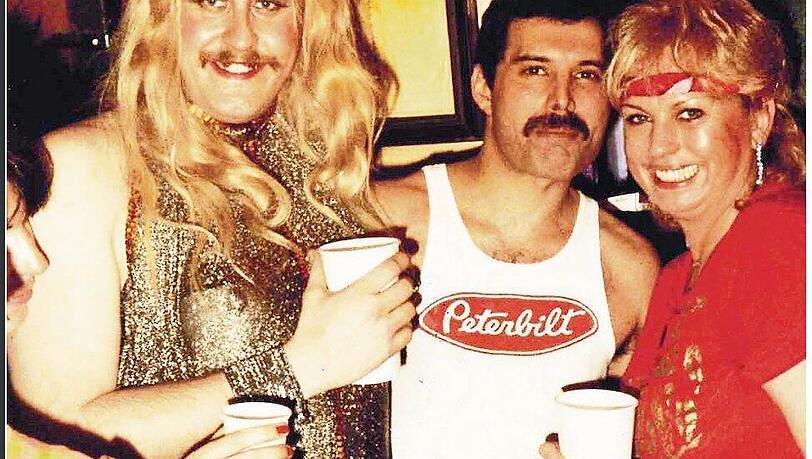 Freddie Mercury (M.) in der Deutschen Eiche in München. Eine neue Biografie enthüllt nun Details zur Tochter der Musiklegende.