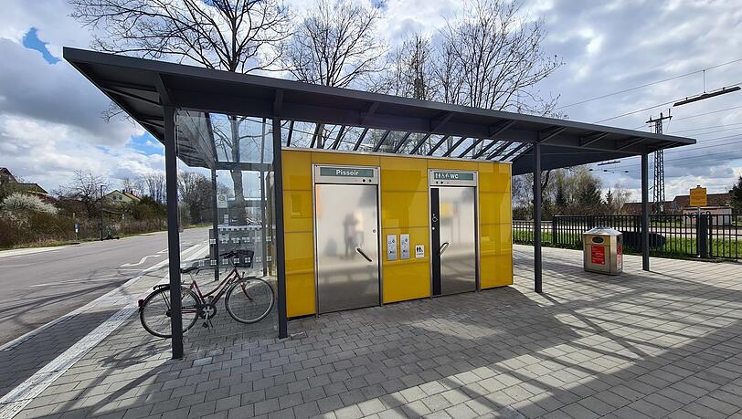 Das Toilettenhäuschen in Gaimersheim. Das Toilettenhäuschen in Gaimersheim.