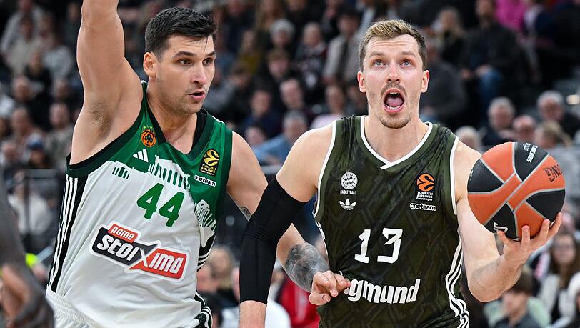 Andreas Obst (r) traf beim Sieg gegen Kaunas acht Dreier.