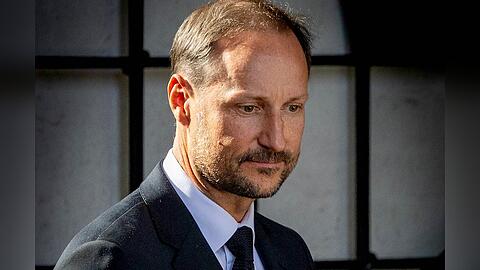 K&ouml;nig Haakon hat in den vergangenen Wochen seinen Vater und seine Tante verloren.