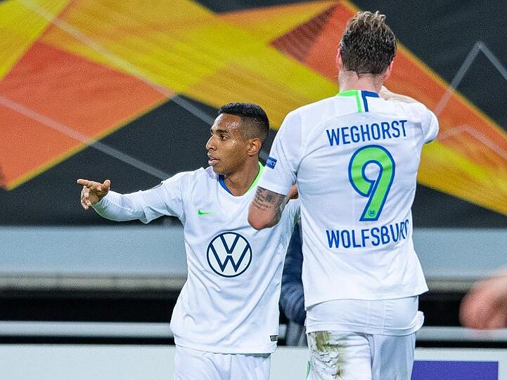 Die beiden Tore von Joao Victor (l) und Wout Weghorst reichten Wolfsburg in Gent nicht zum Sieg.