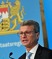 Bernd Sibler (CSU), Staatsminister für Wissenschaft und Kunst, spricht.