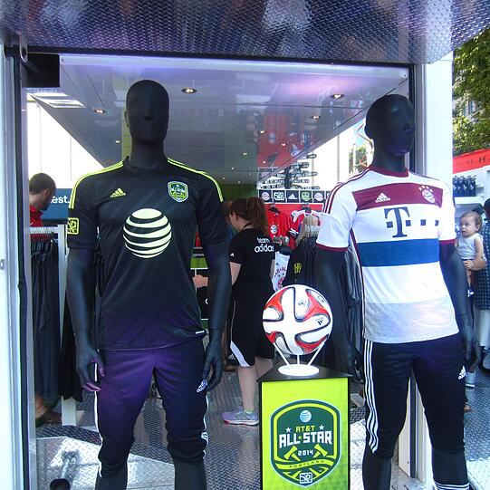 Die Bayern sind in Portland gelandet. Impressionen vor dem Spiel gegen das MLS-Allstar-Team am Pionier Square.
