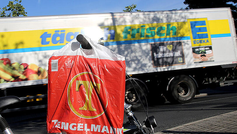 Edeka will Tengelmann übernehmen. Foto: Roland Weihrauch Edeka will Tengelmann übernehmen. Foto: Roland Weihrauch