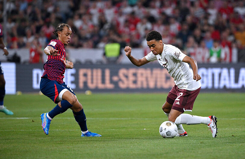 Mischen die Bundesliga auf: Jamal Musiala vom FC Bayern (re.) und Xavi Simons von RB Leipzig.