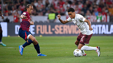 Mischen die Bundesliga auf: Jamal Musiala vom FC Bayern (re.) und Xavi Simons von RB Leipzig.