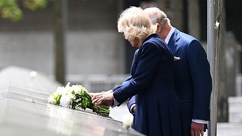K&ouml;nig Charles III. und K&ouml;nigin Camilla haben w&auml;hrend ihres US-Aufenthalts vor wenigen Monaten bereits Blumen am 9/11 Memorial and Museum in New York niedergelegt.