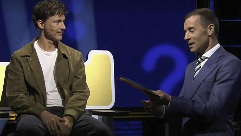 Florian David Fitz tritt bei "Wer weiß denn sowas XXL" von Moderator Kai Pflaume an. Florian David Fitz tritt bei "Wer weiß denn sowas XXL" von Moderator Kai Pflaume an.
