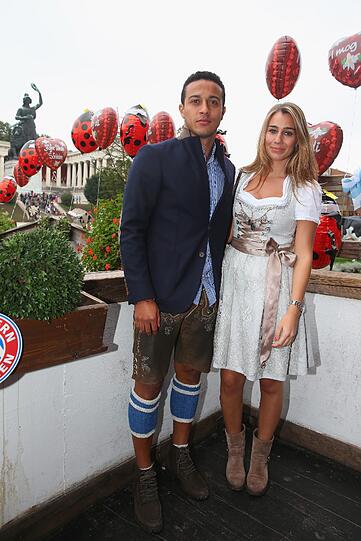 Weitere Bilder vom Bayern-Besuch auf der Wiesn 2014