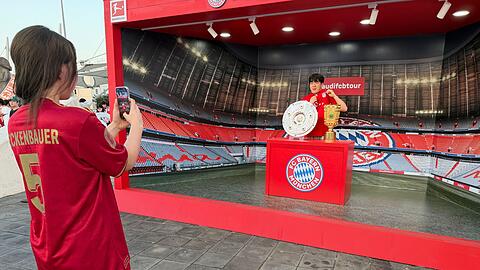 Die Pokale waren ein Hingucker f&uuml;r die Fans.