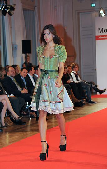 Der AZ-Modelcontest 2013 ist zu Ende. Die Siegerin heißt Marie Scherbinek &mdash; und die 17-Jährige kann ihr Glück immer noch nicht fassen. Wir zeigen die besten Bilder vom Finale in der Residenz.