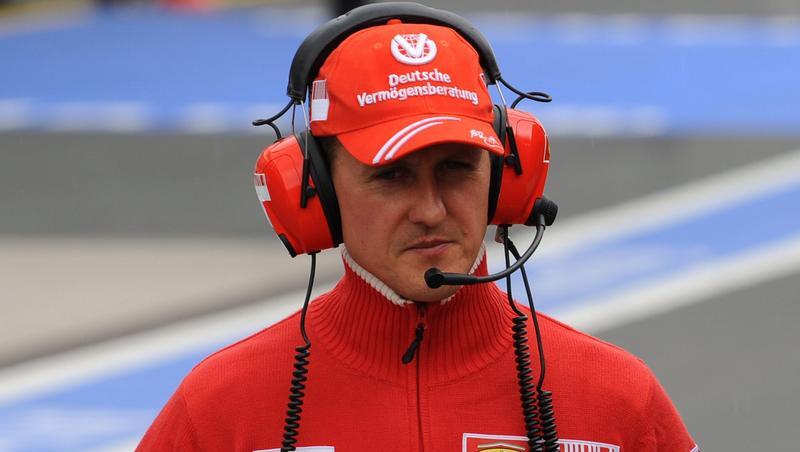 Um Rekordweltmeister Michael Schumacher gibt es heftige Comeback-Gerüchte. Um Rekordweltmeister Michael Schumacher gibt es heftige Comeback-Gerüchte.