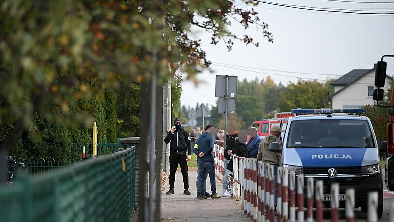 Am Donnerstag war bei einem Messerangriff in einer Schule die Hausmeisterin getötet worden. (Archivbild) Am Donnerstag war bei einem Messerangriff in einer Schule die Hausmeisterin getötet worden. (Archivbild)