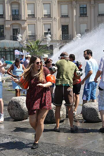 Wasserschlacht am Stachus. Die Bilder.