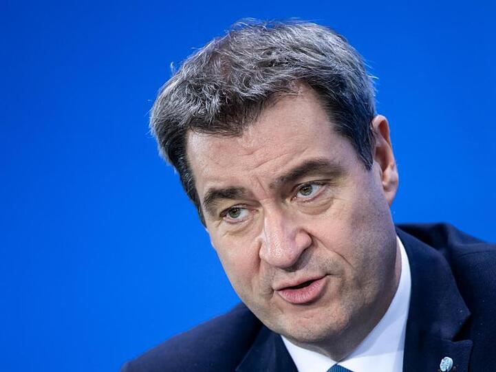 Markus Söder (CSU), Ministerpräsident von Bayern, äußert sich bei einer Pressekonferenz. Foto: Bernd von Jutrczenka/dpa