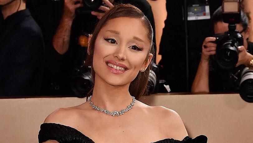 Ariana Grande war von 2015 bis 2016 schon einmal mit Ricky Álvarez liiert. Ariana Grande war von 2015 bis 2016 schon einmal mit Ricky Álvarez liiert.