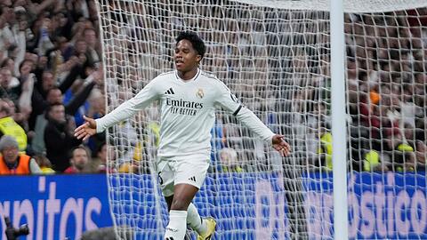 Endrick jubelt über seinen Treffer für Real Madrid.