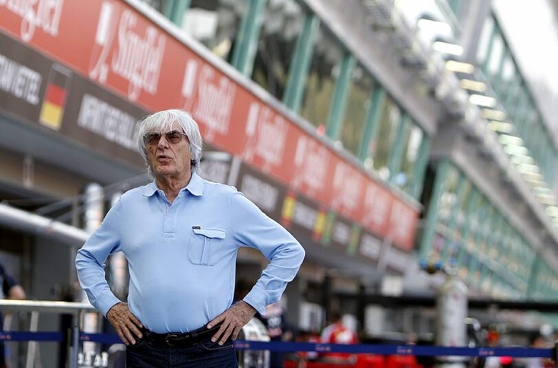 Bernie Ecclestone räumt am Rande des Großen Preis der USA in Austin ein, dass er im Moment nicht weiß, wie er die Probleme der Formel-1 lösen soll.