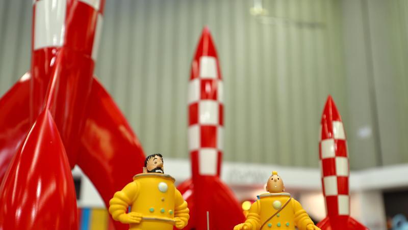 Die Comic-Figuren Kapitän Haddock (l-r), Struppi und Tim reisten schon 1954 auf den Mond. Die Comic-Figuren Kapitän Haddock (l-r), Struppi und Tim reisten schon 1954 auf den Mond.
