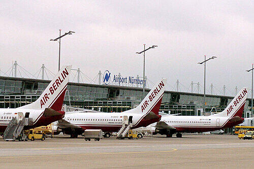 130 Flugzeuge sind täglich für die Fluglinie Air Berlin unterwegs und landen auch am Nürnberger Flughafen. Beim Start allerdings traten am Sonntag immense Schwierigkeiten auf.