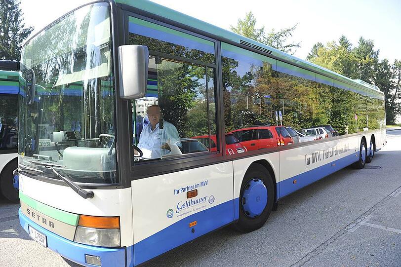 Mit einem Bus diesen Typs und dieser Firma fuhr Goran P. mit drei Promille im Blut. Foto: Gaulke