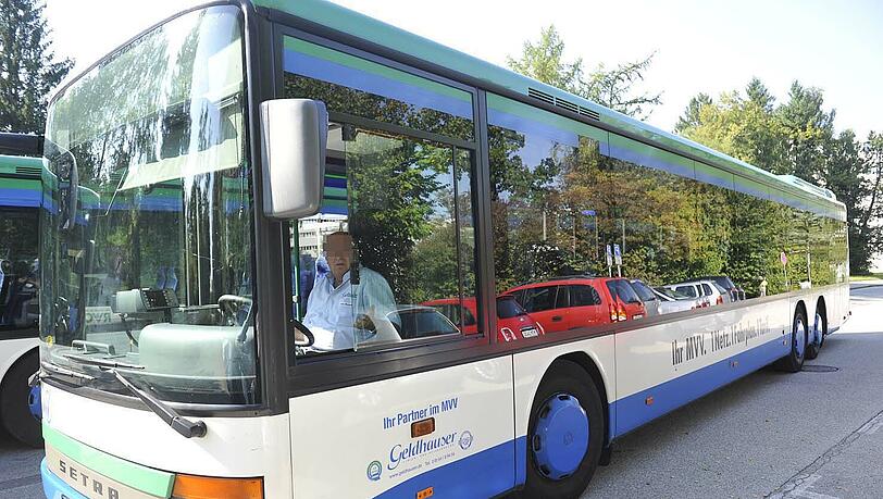 Mit einem Bus diesen Typs und dieser Firma fuhr Goran P. mit drei Promille im Blut. Foto: Gaulke Mit einem Bus diesen Typs und dieser Firma fuhr Goran P. mit drei Promille im Blut. Foto: Gaulke