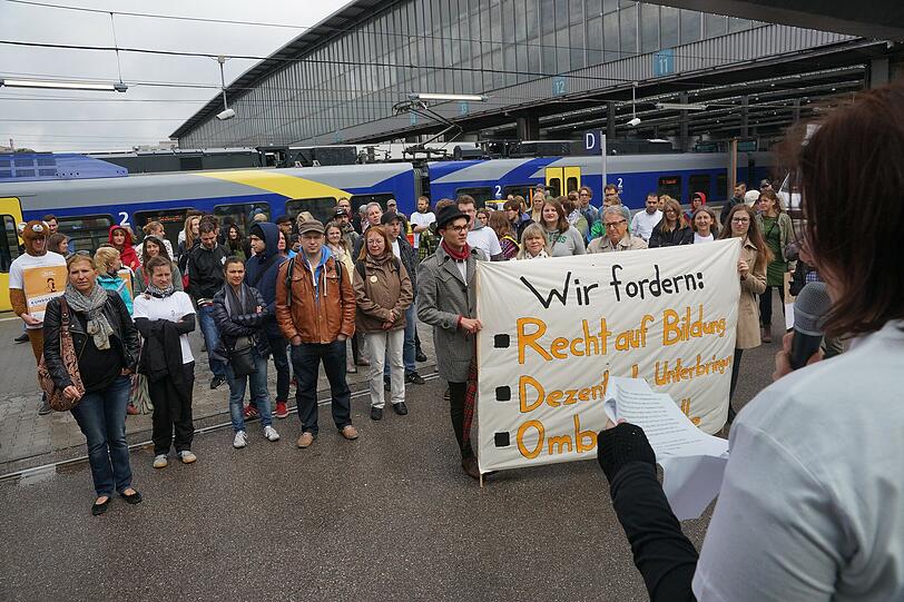 Die Bilder von der Kundgebung "Geflüchtete &ndash; Willkommen in München" im Hauptbahnhof.