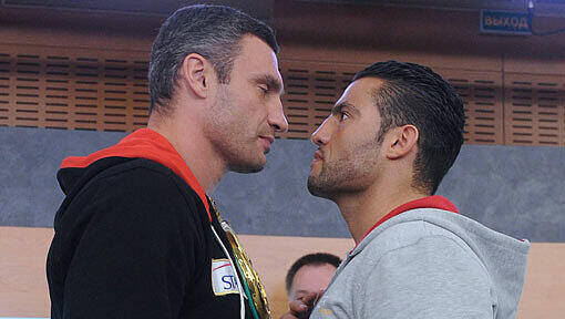 Augen-Duell: Weltmeister Vitali Klitschko (l.) und sein Herausforderer Manuel Charr. Augen-Duell: Weltmeister Vitali Klitschko (l.) und sein Herausforderer Manuel Charr.