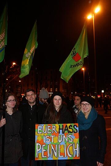 "Wir blasen Bagida den Marsch!" Unter diesem Motto wird am Goetheplatz für ein buntes, tolerantes München demonstriert - mit Musik.
