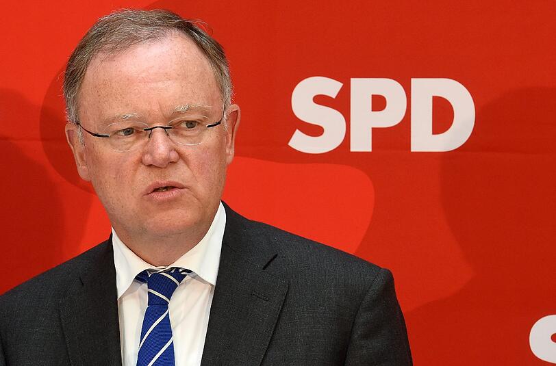 Niedersachsens Ministerpräsident Weil spricht von einem "deutlich zweistelligen Milliardenbetrag als Entlastung". Foto: Holger Hollemann