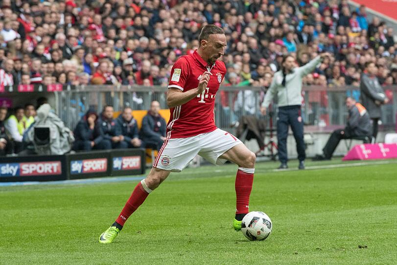 FRANCK RIBERY Note 5: Im Hinspiel hatte Lewy noch doppelt getroffen, diesmal schien ihn seine noch immer nicht überwundene Schulterverletzung zu hemmen. Keine Torszenen, das Zusammenspiel mit den Kollegen klappte nicht. Schwach.