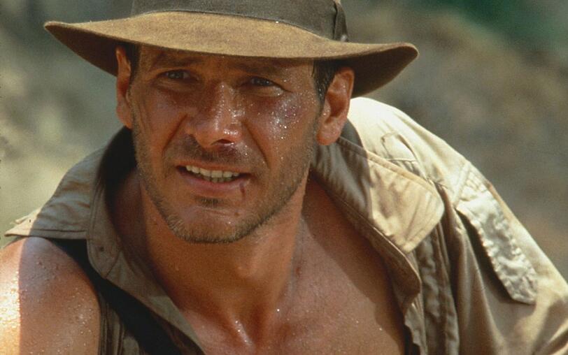 Gestatten, Henry Jones Jr. (Harrison Ford), Professor für Archäologie auf seiner Exkursion zum "Tempel des Todes". Gestatten, Henry Jones Jr. (Harrison Ford), Professor für Archäologie auf seiner Exkursion zum "Tempel des Todes".
