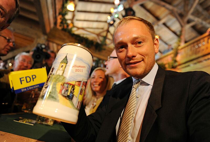 Gillamoos-Volksfest 2011: Der FDP-Generalsekretaer Christian Lindner