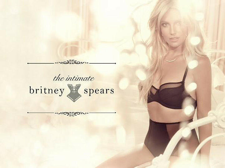 Britney Spears posiert für ihr eigenes Unterwäsche-Label