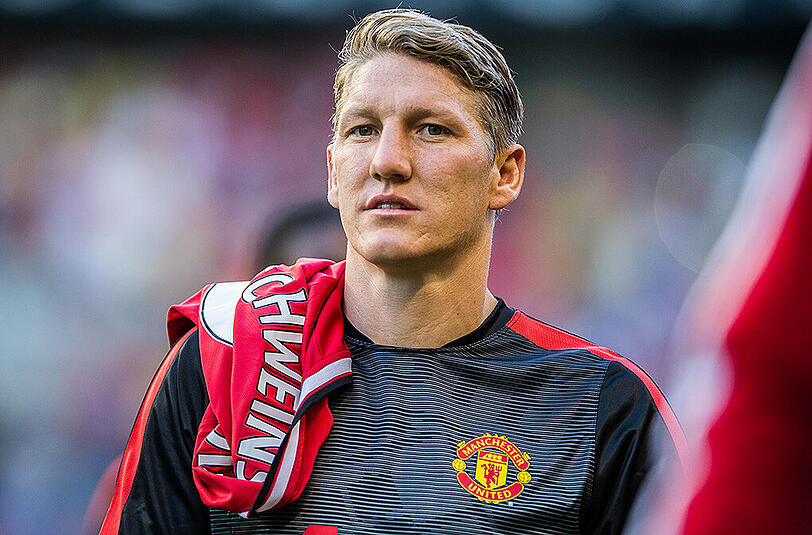DFB-Kapitän Bastian Schweinsteiger wird in der kommenden Saison für Manchester United mit der Nummer 31 auflaufen. Das gab der Verein am Freitag bekannt.