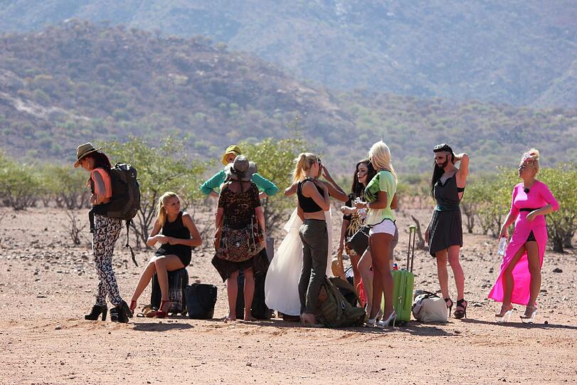 v.l.: Fiona Erdmann, Sara Kulka, Sarah Knappik, Barbara Engel, Jordan Carver, Senna Gammour, Ingrid Pavic, Sophia Wollersheim, Conchita Wurst, Miriam Balzcerek