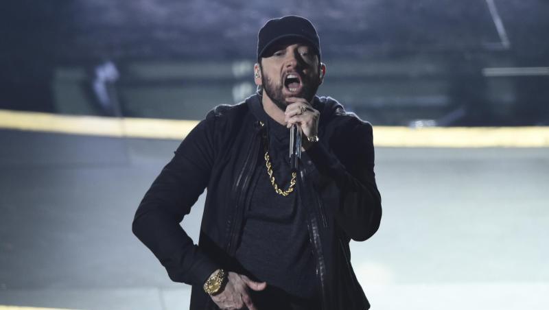 Eminem, hier während eines Auftritts zur Oscarverleihung, hat viele treue Fans. Eminem, hier während eines Auftritts zur Oscarverleihung, hat viele treue Fans.