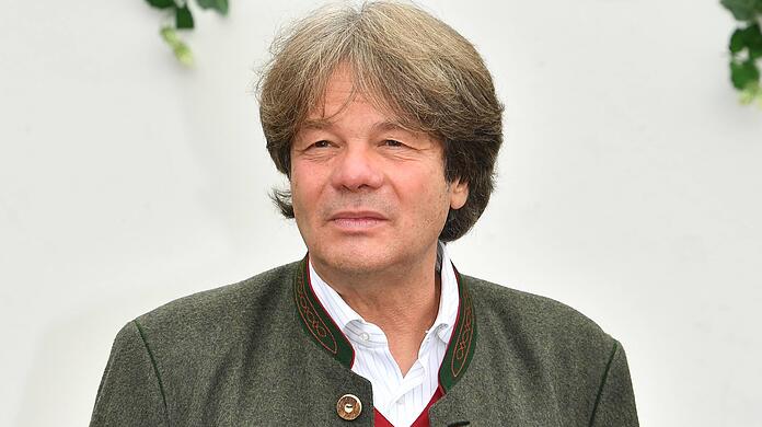 Michael Käfer spricht über das schwierige Verhältnis zu seinem 2015 verstorbenen Vater.