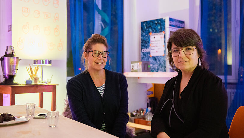 (v.li.) Julia Str&ouml;der und Andrea Sch&ouml;nhofer im neuen K&ouml;şk an der Zenettistra&szlig;e im Schlachthofviertel. Nach zwei Jahren in der Schillerstra&szlig;e befindet sich hier das neue Zuhause.