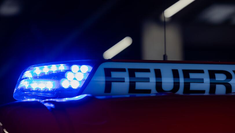 Der Schaden durch das nächtliche Feuer ist massiv. (Symbolbild) Der Schaden durch das nächtliche Feuer ist massiv. (Symbolbild)