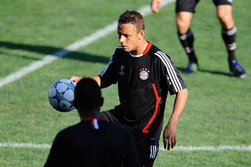 Schwitzen beim Training: Die Bayern bereiten sich auf das Spiel gegen Villarreal vor - Unsere Fotografen waren beim Training dabei.