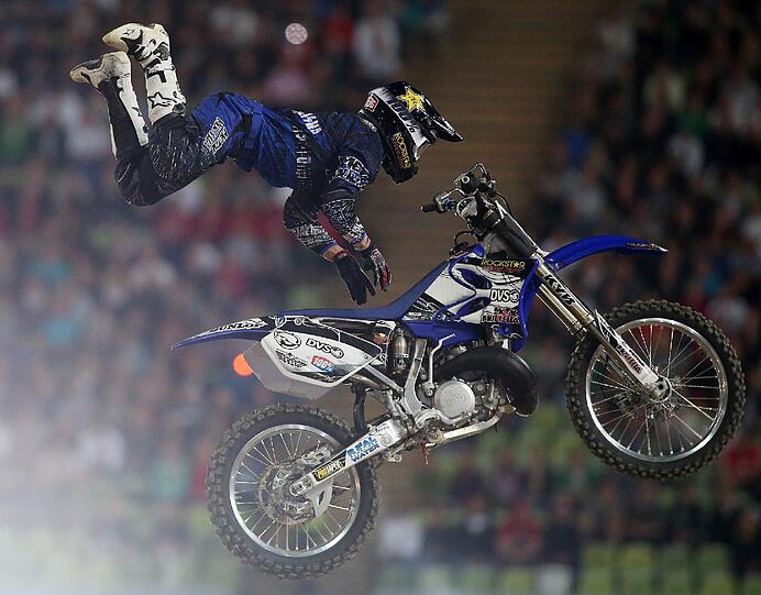 Am Samstag haben die X-Fighters in München Station gemacht - und spektakuläre Stunts gezeigt. Mit von der Partie beim letzten Stopp vor dem Finale in Sydney: Die Stars der Szene rund um den Spanier Dany Torres.