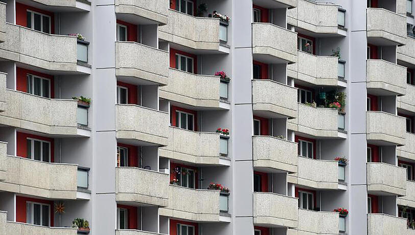 Fassade eines Wohnhauses in Berlin. Fassade eines Wohnhauses in Berlin.