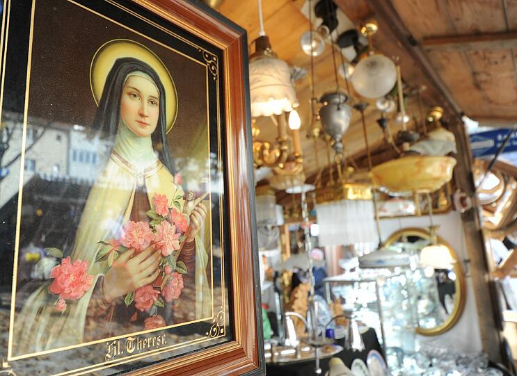 Stöbern nach Herzenslust: Auf der Auer Dult gibt's einfach alles. Am 27. April beginnt mit der Maidult die diesjährige Saison.