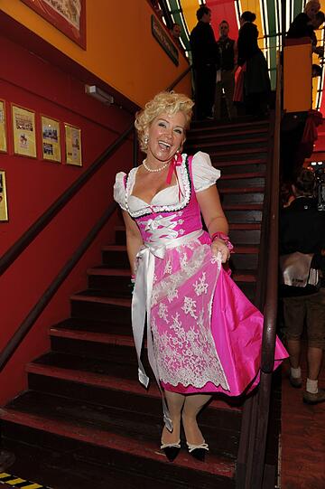 Regine Sixt's Damenwiesn: Die Münchner Lady-Elite trifft sich im Hippdrom. Die Bilder