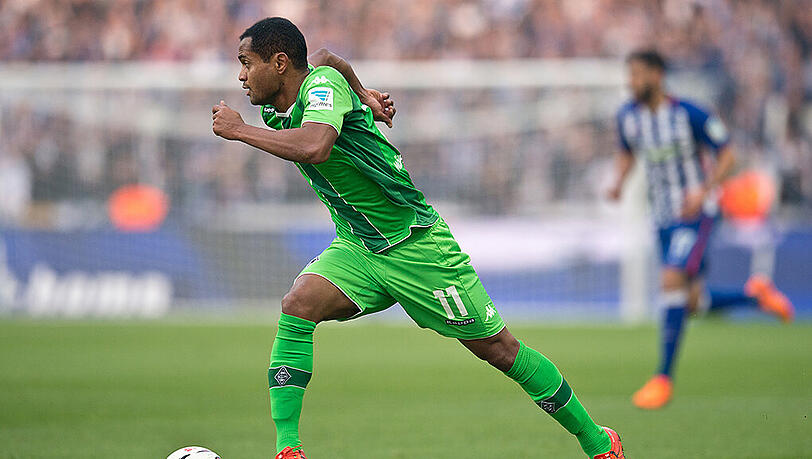 Raffael absolvierte bislang insgesamt 116 Pflichtspiele für Borussia Mönchengladbach, war an 70 Toren beteiligt und erzielte dabei 44 Treffer. Raffael absolvierte bislang insgesamt 116 Pflichtspiele für Borussia Mönchengladbach, war an 70 Toren beteiligt und erzielte dabei 44 Treffer.