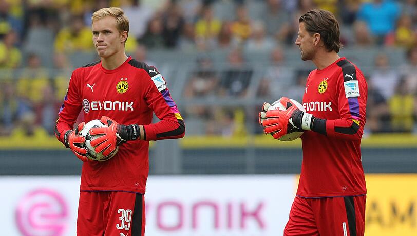 Soll vor einem Wechsel zum TSV 1860 stehen: BVB-Torwart Hendrik Bonmann (l.), hier mit Roman Weidenfeller. Soll vor einem Wechsel zum TSV 1860 stehen: BVB-Torwart Hendrik Bonmann (l.), hier mit Roman Weidenfeller.