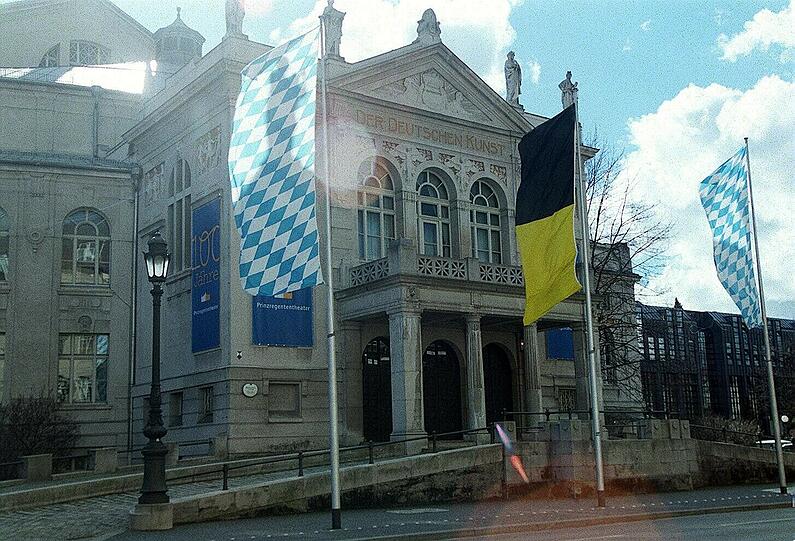 Zu einer Führung durch das Prinzregententheater lädt das ASZ Obergiesing.
